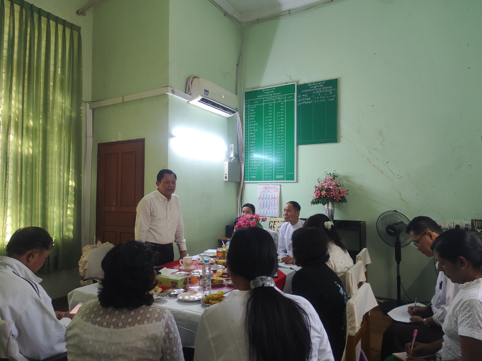 ဘဏ္ဍာရေးနှင့်အခွန်ဝန်ကြီးဌာန၊ ပင်စင်ဦးစီးဌာန၊ ညွှန်ကြားရေးမှူးချုပ်မှ ရန်ကုန်တိုင်းဒေသကြီးအတွင်းရှိ ဘဏ်များသို့ သွားရောက်၍ ပင်စင်စားအင်အားစာရင်းများ တိုက်ဆိုင်စစ်ဆေးခြင်းနှင့် ပင်စင်စားများနှင့် တွေ့ဆုံခြင်း